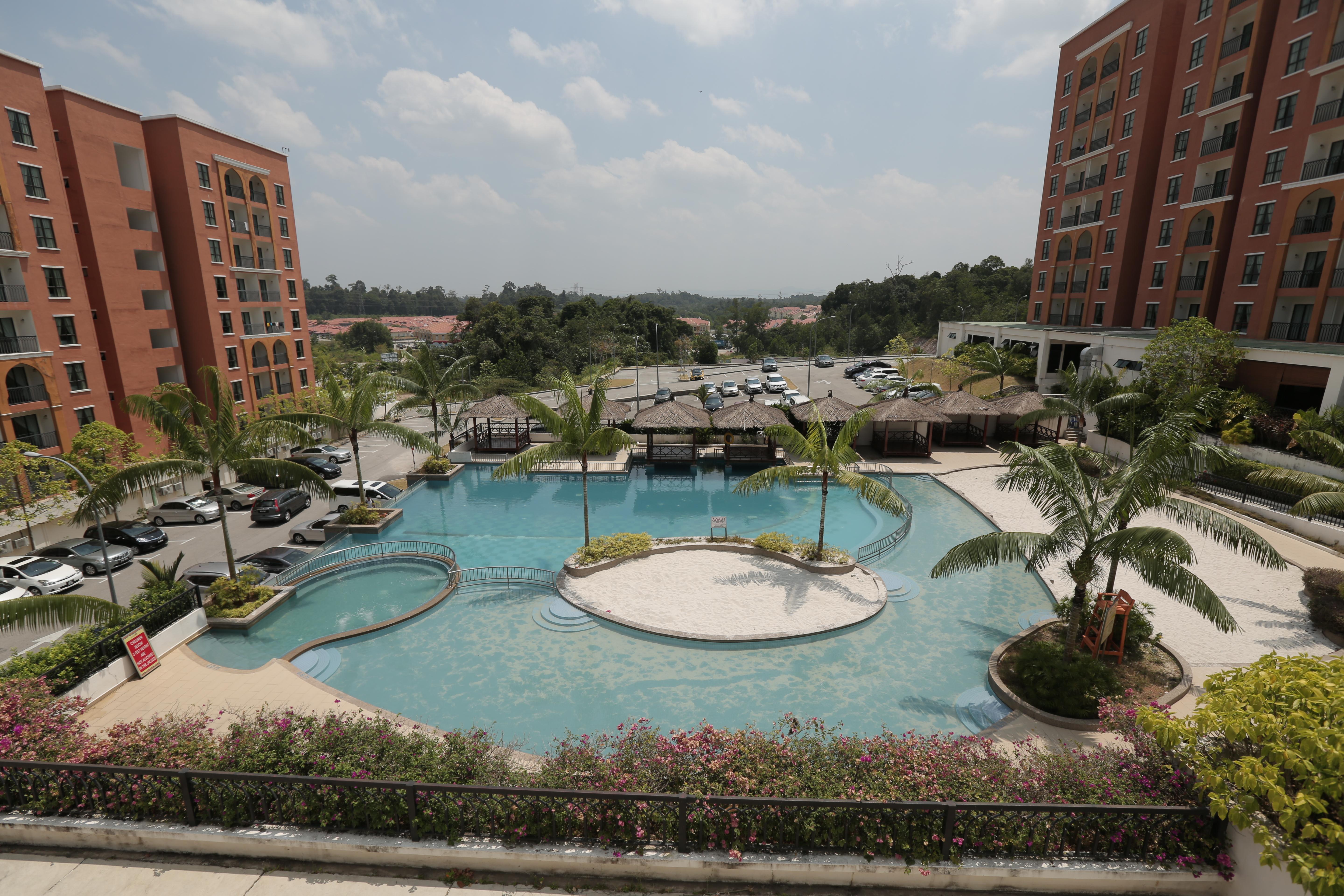 Arabian Bay Resort@ Bukit Gambang Resort City Exterior photo