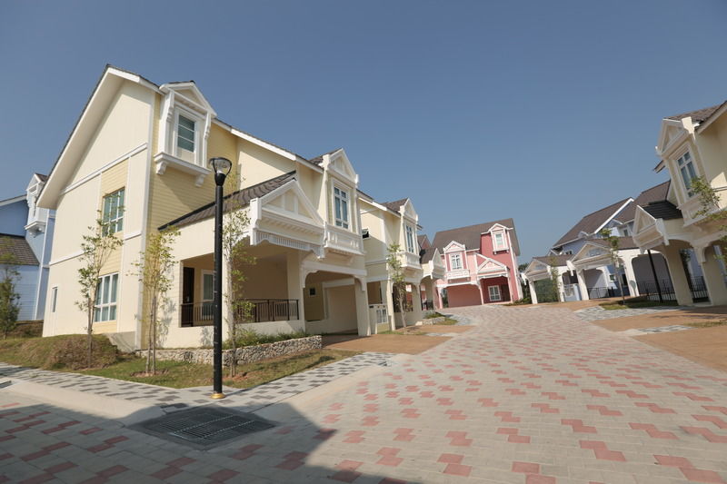 Arabian Bay Resort@ Bukit Gambang Resort City Exterior photo